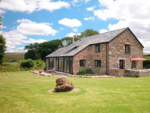 Mary Tavy House | The Red Barn