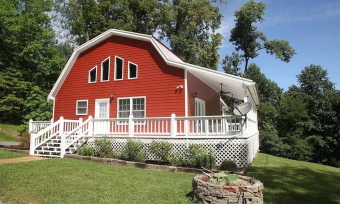 Hilham Cottage | The Red Cottage in the Woods