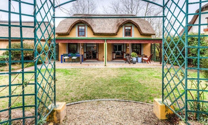 Greyton Apartment | The Red Door