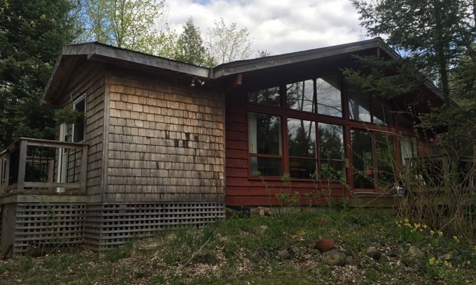 Flesherton Cottage | The Red House - Eugenia - Beaver Valley, Ontario, Canada
