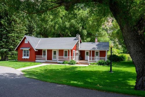 Livingston House | The Red House Homestead