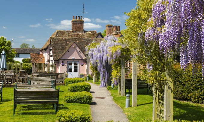 Hinxton Hotel | The Red Lion Inn