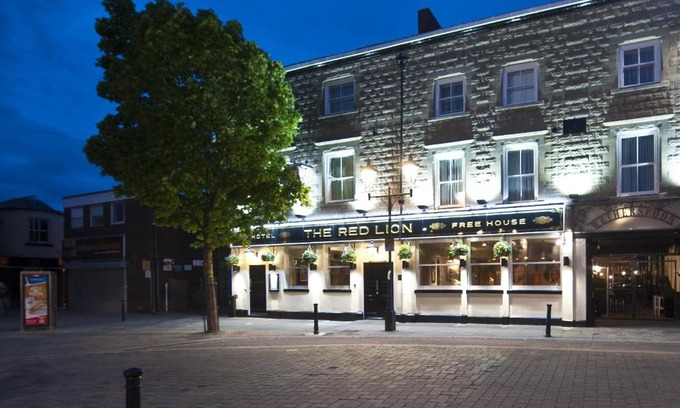 Doncaster Hotel | The Red Lion Wetherspoon