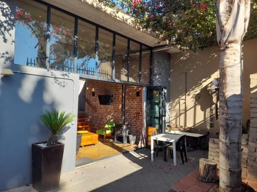 Eikenbosch Apartment | The Regiment Self Catering Accommodation