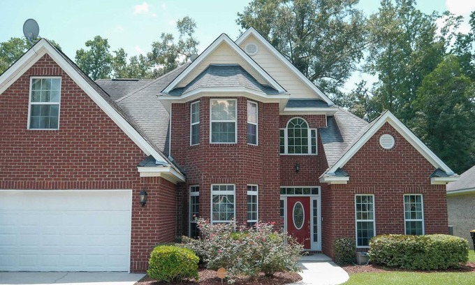 Fleming House | The Relaxation GetawaynSleeps 10 4 bedrooms 3.5 baths