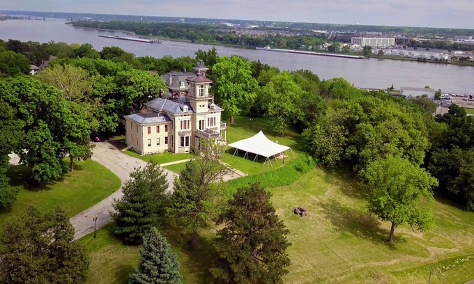 Davenport House | The Renwick Mansion - One of Davenport's finest historic properties