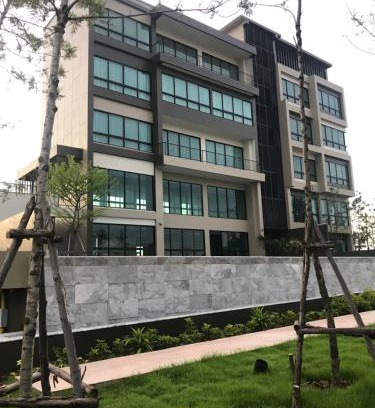 Krathum Baen House | The Residence Thepkanjana