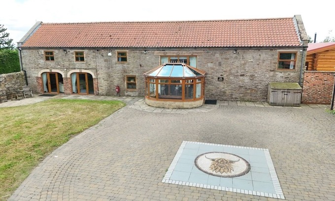 Crook House | The Residence - Sleeps 10, 2 Hot Tubs near Durham & Bishop Auckland
