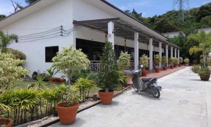 Rayong House | The Residences family houses with 4 bedrooms for up to 11 guests