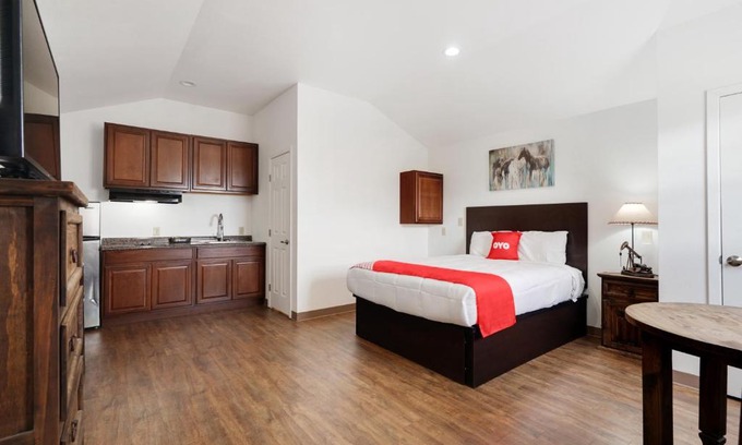 Big Lake Hotel | The Resource Inn -Big Lake TX