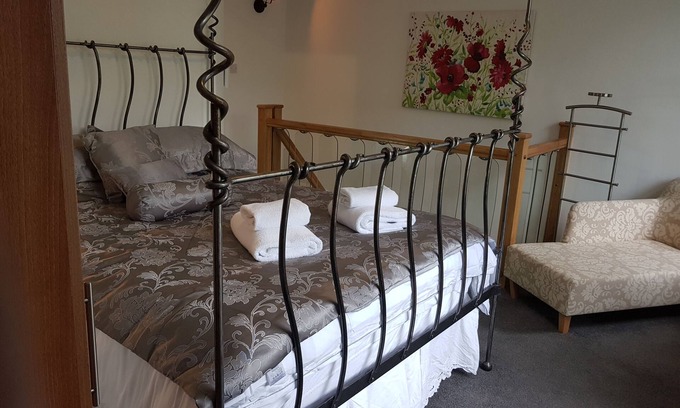 Ainley Top House | The Retreat. A secluded place.