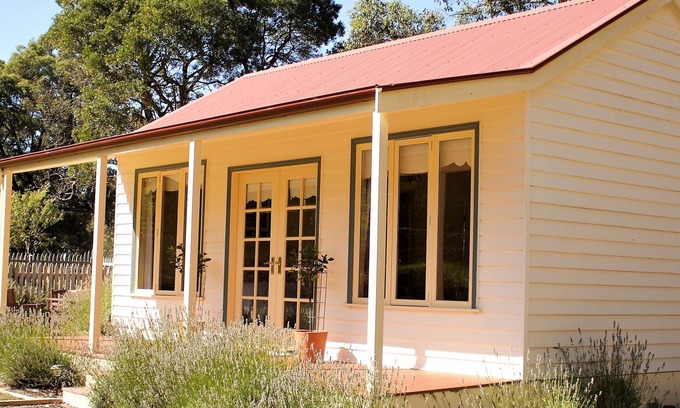 Ashbourne Cottage | The Retreat at Amryhouse
