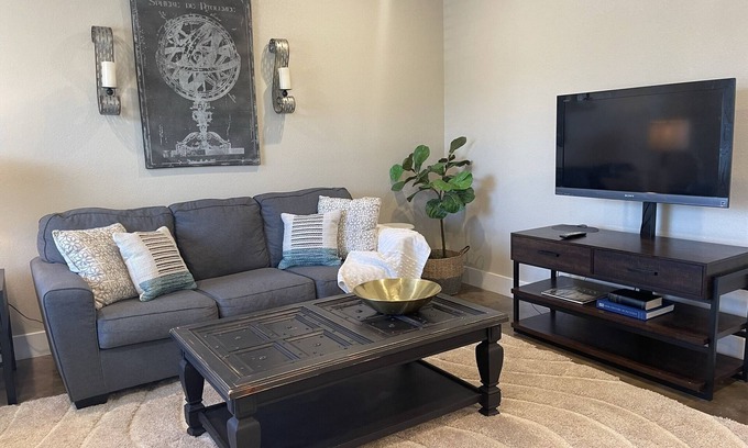 Waco Condo | The Retreat at Belmont Village! Under 5 minutes from Baylor NEW NEIGHBORHOOD