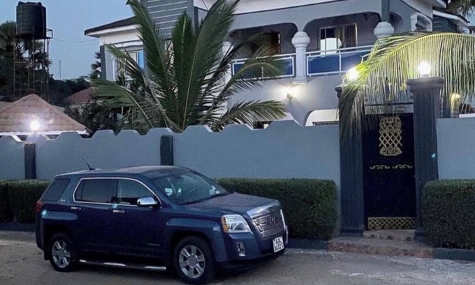 West Coast Division Apartment | The Retreat Emerald Apartments close to the beach