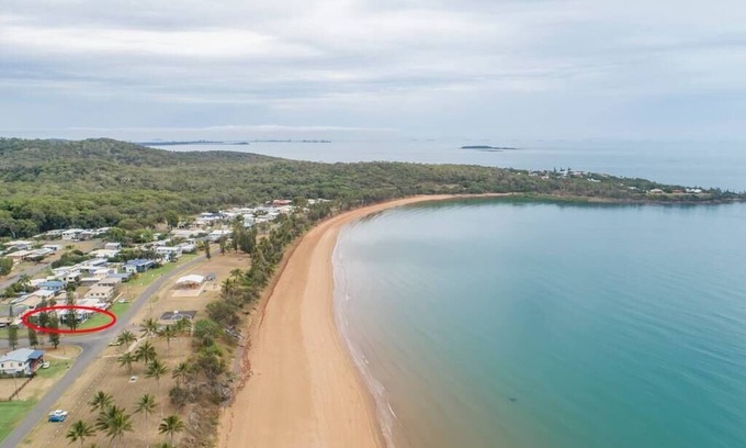 Grasstree Beach House | "The Retreat" Grasstree Beach Shacks