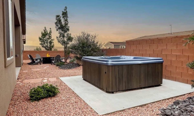 Page House | [The Retreat] Hot Tub, Fire Pit, Boat Parking