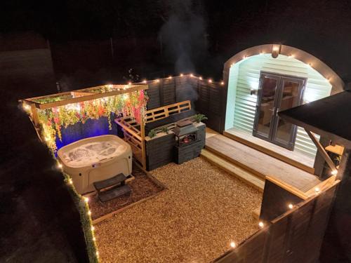 Robertsbridge Other | The Retreat @The Outside Inn