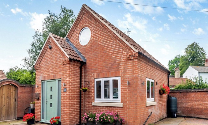 Kneesall Cottage | The Retreat - UK45099