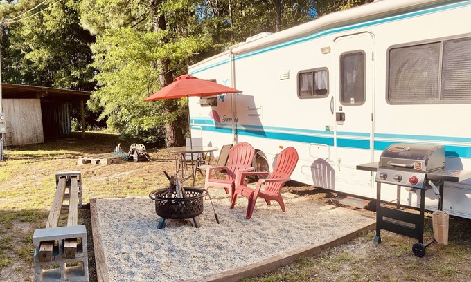 Fleming House | The Retro Winnebago on the Farm, Pet Friendly!