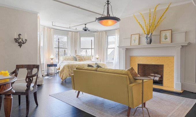 Adams House | The Revival House