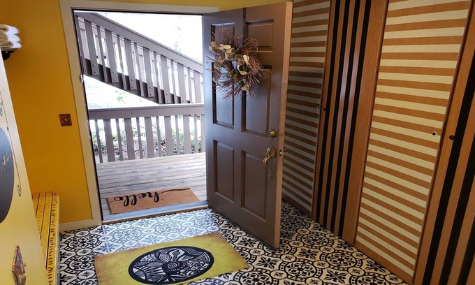 Sunriver Condo | The Ridge at Sunriver - Condo #3 - Access provided to S.H.A.R.C. Aquatics Park. Only condos next door to S.H.A.R.C. Two minute walk to S.H.A.R.C. Facility. Private Ridge HOA Pool and Year Round Hot Tub Too! Includes 4 bikes.