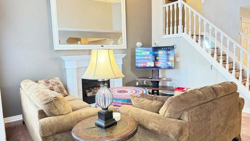 Southeast Calgary House | The Ridge Escape-3BR Deluxe Stay