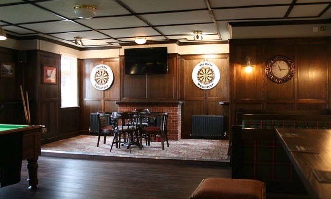 Ware Bed & Breakfast | The Rifle Volunteer