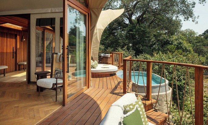 Mara North Conservancy Hotel | The Ritz-Carlton, Masai Mara Safari Camp