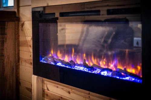 Hayesville Apartment | The Ritz Carlton of Tiny Cabins with Hot Tub