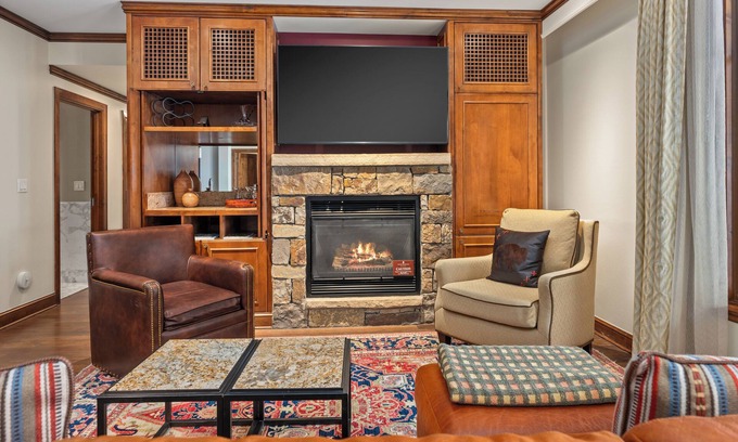 Aspen Condo | The Ritz-Carlton | Three-Bedroom Premier Residence 8103, Ski-in & Ski-out Resort in Aspen Highlands