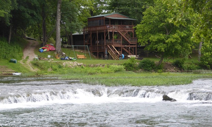 Hardy Cabin | The River Cabin at Camp Miramichee Falls in Hardy, AR