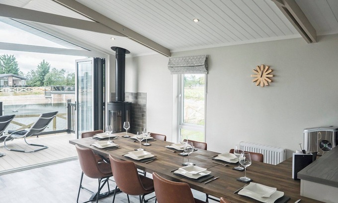 Carlton-in-Cleveland Cottage | The Riverside Lodge - UKC4058