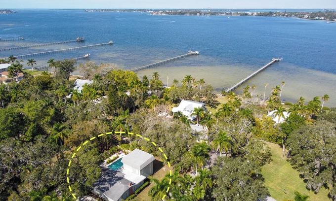River District House | The River House, Classic historic charm!