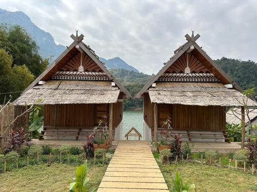 Nong Khiaw House | The River Huts