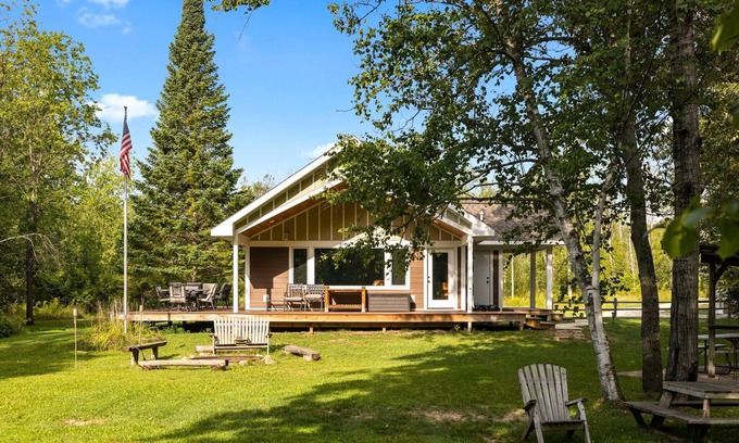 Mayfield House | The River Pitch: Dog-Friendly Riverfront Home!