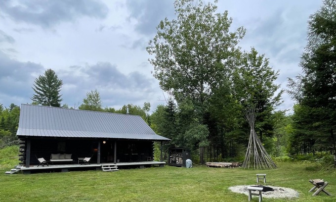 Iron River Cabin | The Riverhaus:Private, peaceful on Paint River