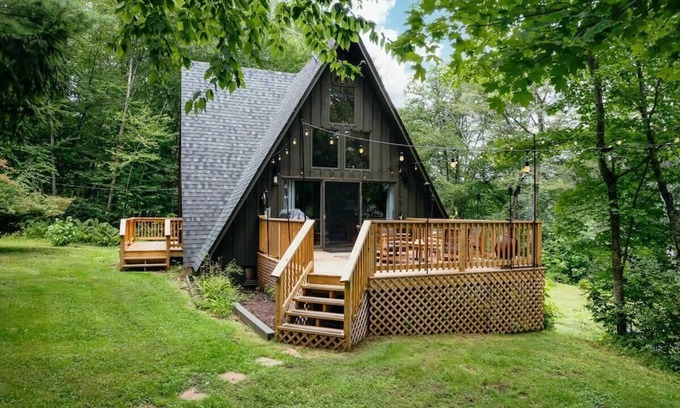 Equinunk Cabin | The Riverside Cabin - Rustic & Private Retreat