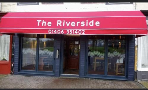 Sutton Bridge Hotel | The Riverside