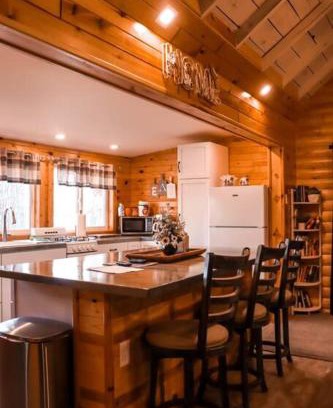 Winamac House | The Riverside Hideaway