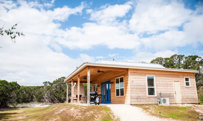 Dripping Springs House | The Roberto-Two Bedroom/Two Bath Casita at Hill Country Casitas