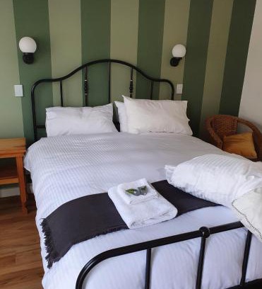Drouin West Hotel | The Robinhood Inn - Drouin