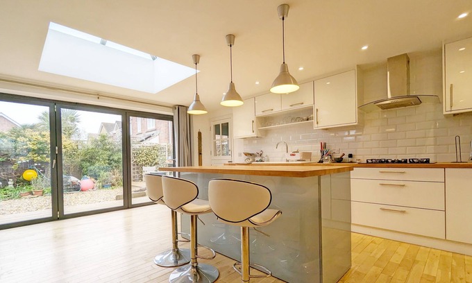 East Wittering Cottage | The Rock House - a family house that sleeps 8 guests in 3 bedrooms