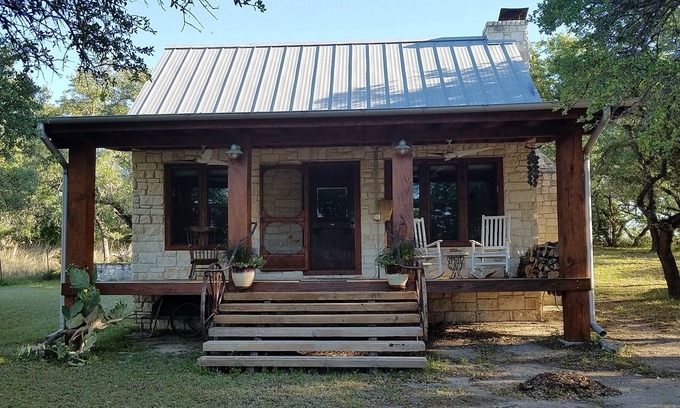 Lago Vista Cabin | The Rock House On The Northshore Of Lake Travis