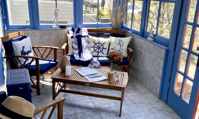 Queens Apartment | THE ROCKAWAYS BREATHE: A few feet away from the beech