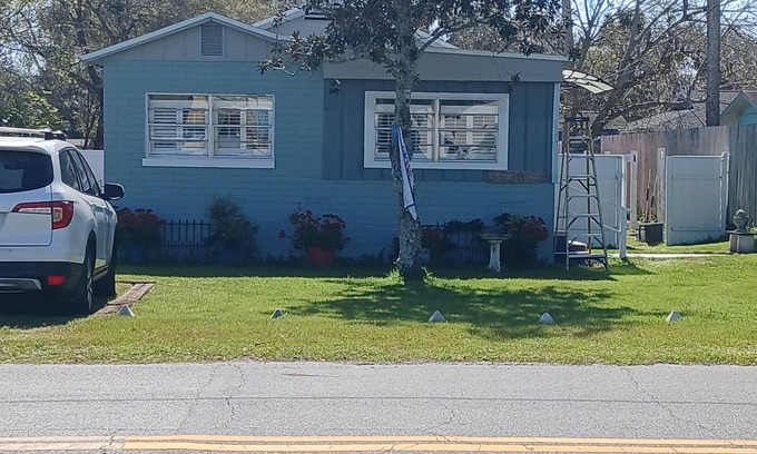 New Smyrna Beach House | The "Ronnac Cottage" of New Smyrna Beach. Pet friendly 2 BD min. to beach.