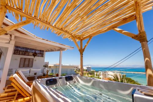 Milos House | The Roof-Top