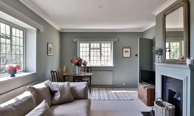 Beverston Other | The Rooks Apartment 1, Beverston Castle Cotswolds