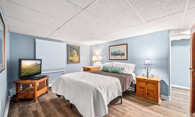 Aston Apartment | The Rootstock Ranch