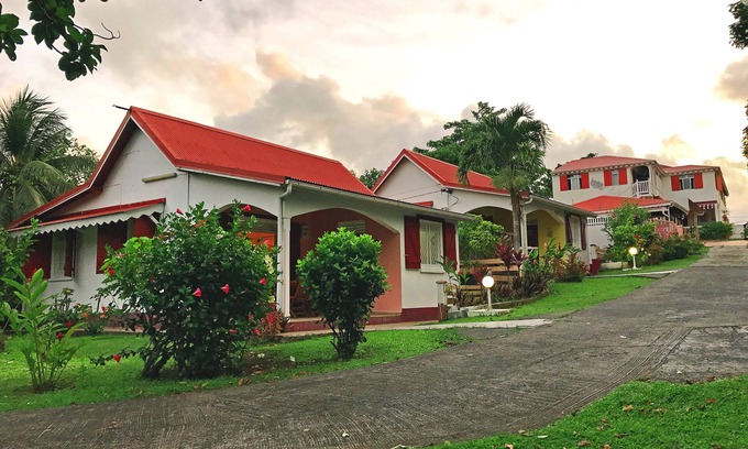 Lamentin Villa | The Rose Garden