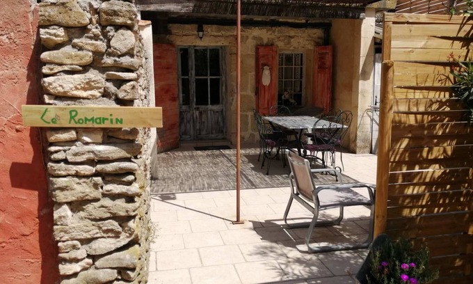 Tarascon House | THE Rosemary, MAS MAURANE, TARASCON